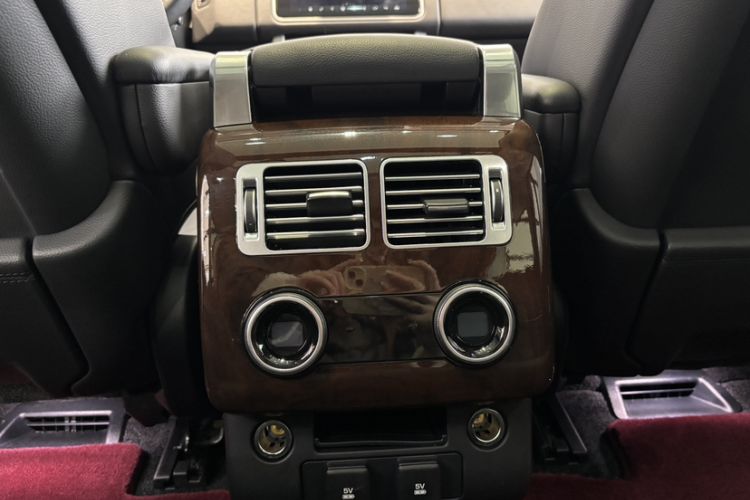 Used Land Rover Range 2021 3.0 L6 Grand Edition Interior 4