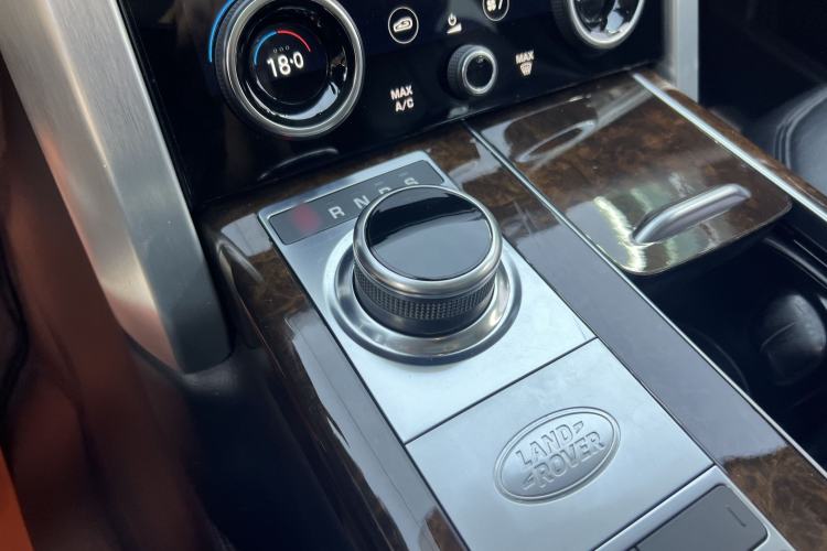 Used Land Rover Range 2021 3.0 L6 Grand Edition Interior 5