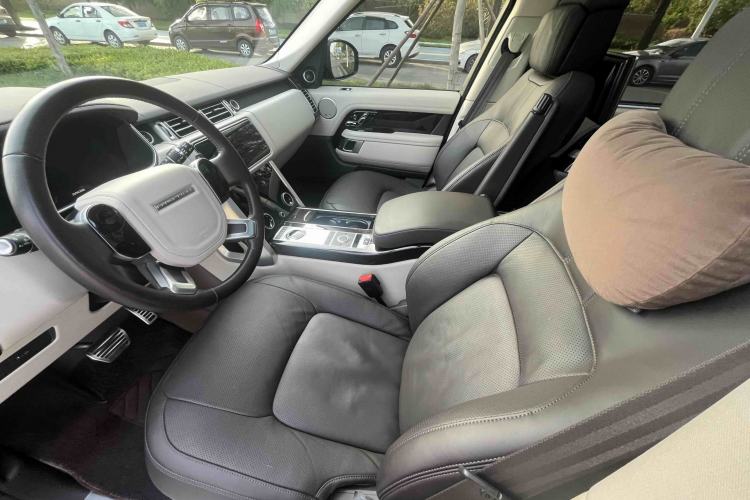 Used Land Rover Range 2021 3.0 L6 Century Extended Classic Edition Interior 6