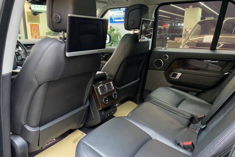 Used Land Rover Range 2021 3.0 L6 Grand Edition Interior 6