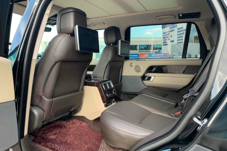 Used Land Rover Range 2021 3.0 L6 Century Extended Classic Edition Interior 6