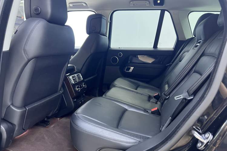 Used Land Rover Range 2021 3.0 L6 Grand Edition Interior 7