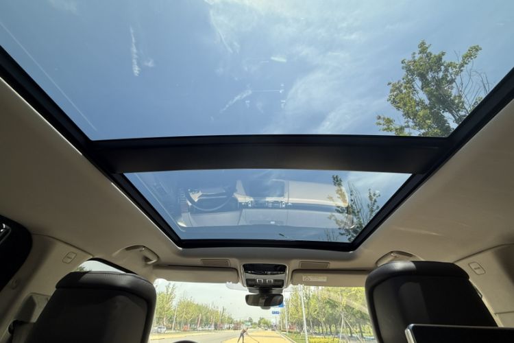 Used Land Rover Range 2021 3.0 L6 Century Extended Classic Edition Interior 7