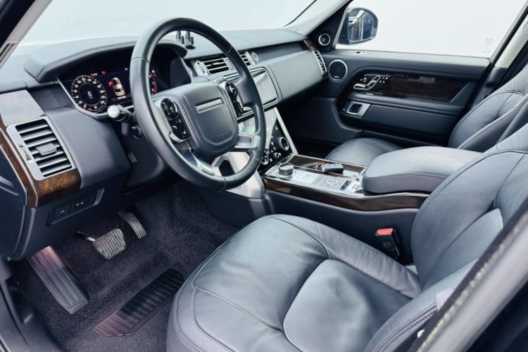 Used Land Rover Range 2021 3.0 L6 Grand Edition Interior 7