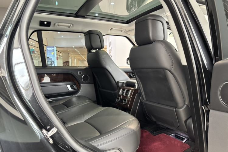 Used Land Rover Range 2021 3.0 L6 Grand Edition Interior 8