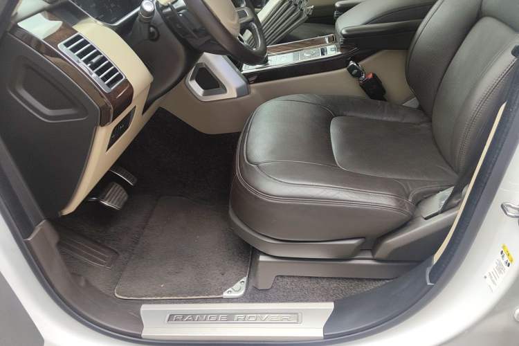 Used Land Rover Range 2021 3.0 L6 Century Extended Classic Edition Left Front Seat