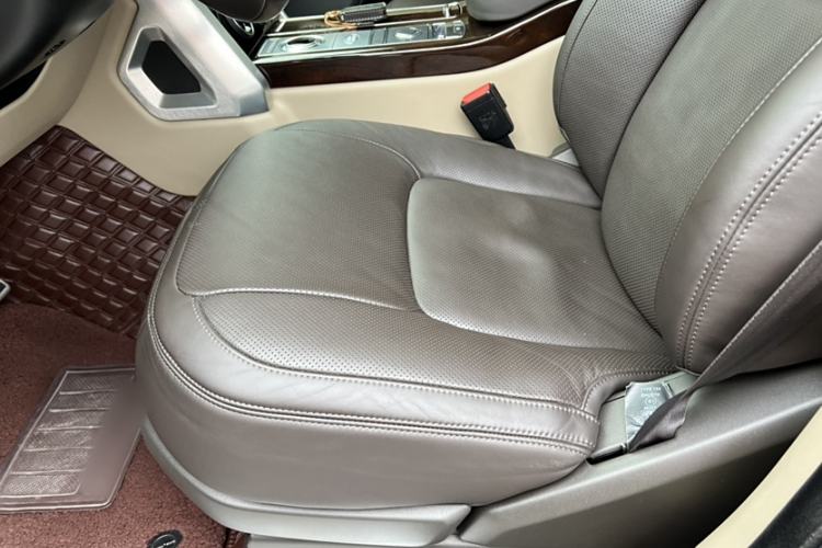 Used Land Rover Range 2021 3.0 L6 Century Extended Classic Edition Left Front Seat