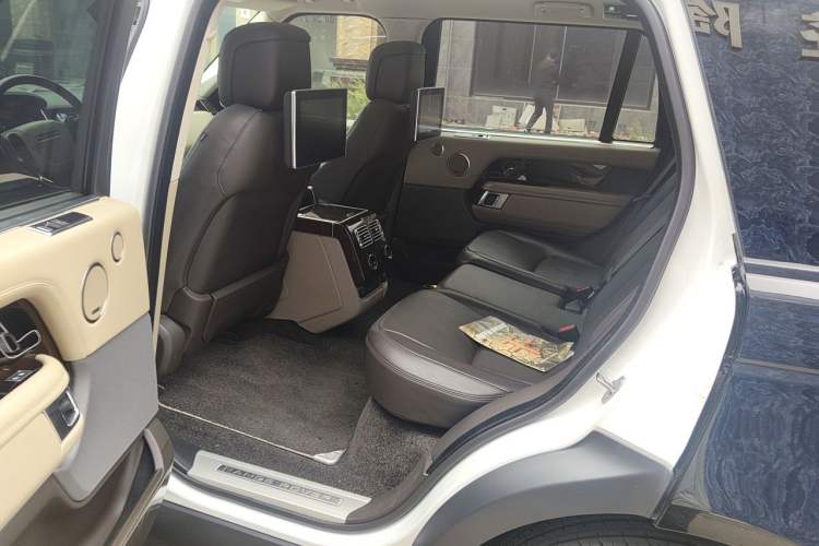 Used Land Rover Range 2021 3.0 L6 Century Extended Classic Edition Left Rear Seat