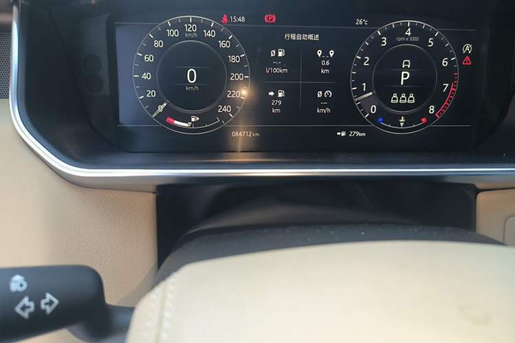 Used Land Rover Range 2021 3.0 L6 Grand Edition Odometer Close Up