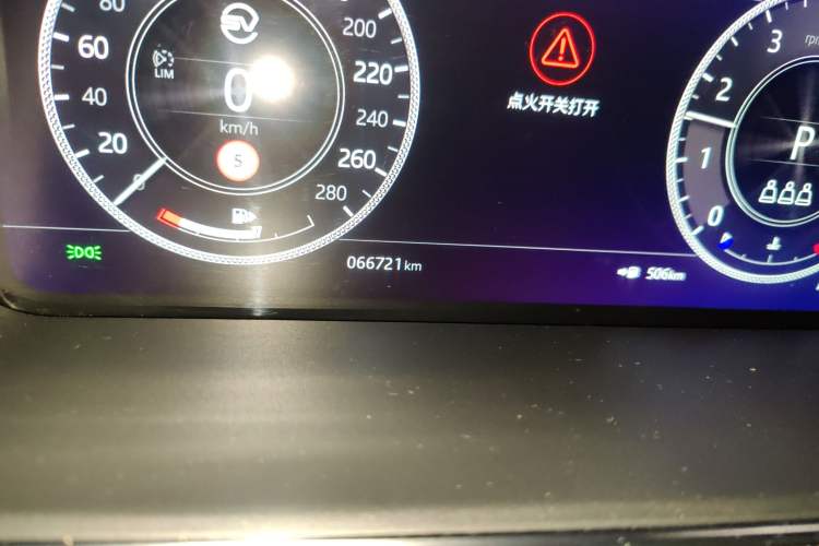 Used Land Rover Range 2021 3.0 L6 Centennial Edition Odometer Close Up