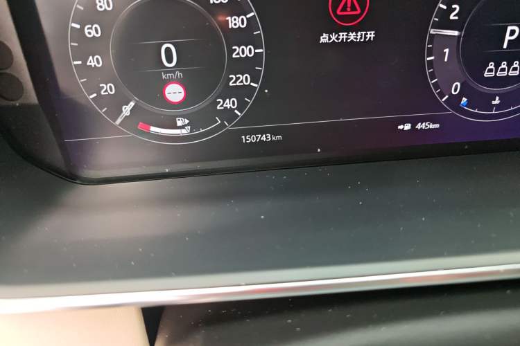 Used Land Rover Range 2021 3.0 L6 Century Extended Classic Edition Odometer Close Up