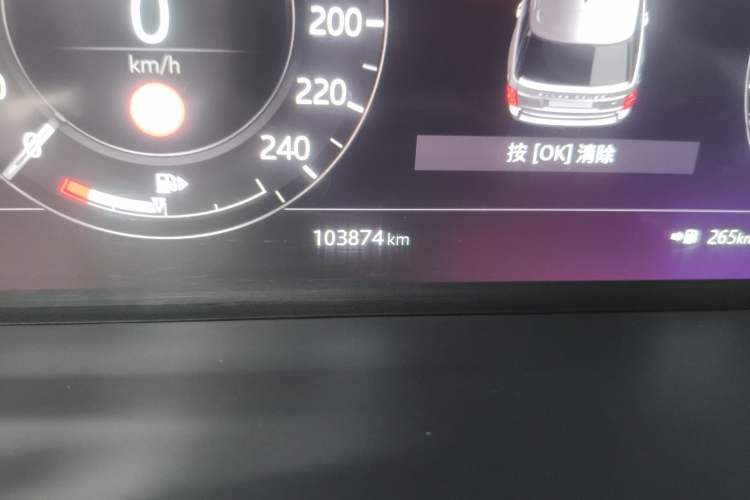 Used Land Rover Range 2021 3.0 L6 Centennial Edition Odometer Close Up