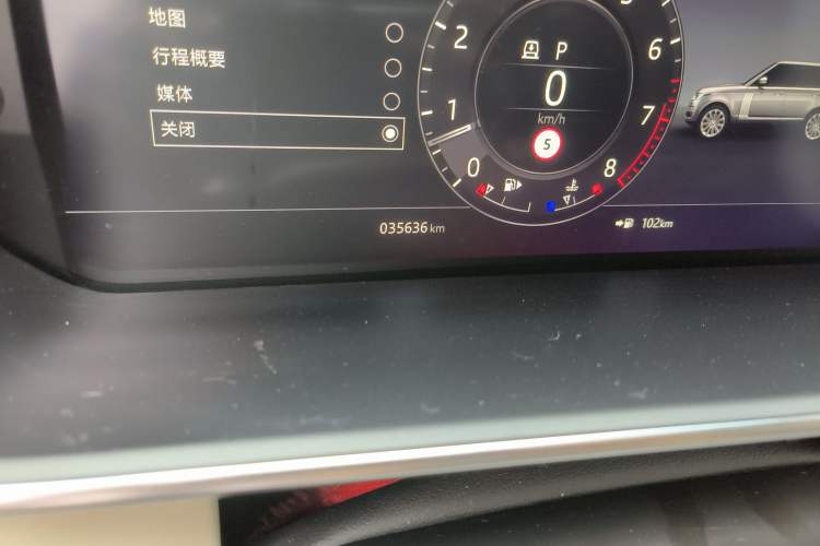 Used Land Rover Range 2021 3.0 L6 Century Extended Classic Edition Odometer Close Up