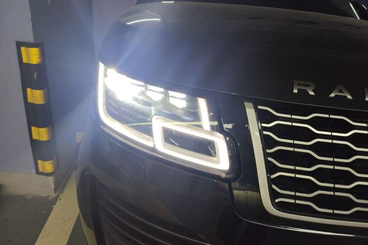 Used Land Rover Range 2021 3.0 L6 Century Extended Classic Edition Right Front Headlight