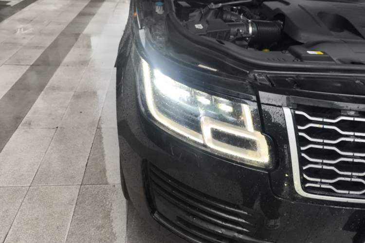 Used Land Rover Range 2021 3.0 L6 Century Extended Classic Edition Right Front Headlight