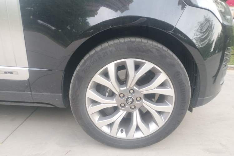 Used Land Rover Range 2021 3.0 L6 Century Extended Classic Edition Right Front Wheel Hub