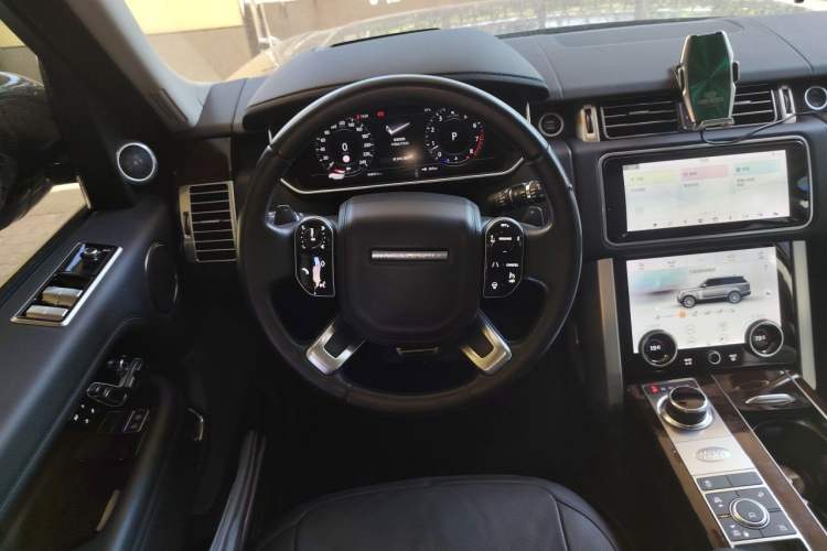 Used Land Rover Range 2021 3.0 L6 Century Extended Classic Edition Steering Wheel
