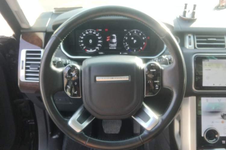 Used Land Rover Range 2021 3.0 L6 Grand Edition Steering Wheel