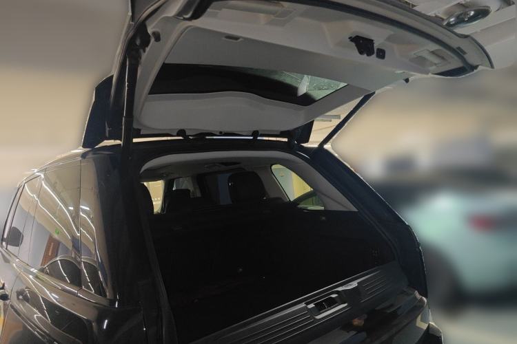 Used Land Rover Range 2021 3.0 L6 Century Extended Classic Edition Trunk