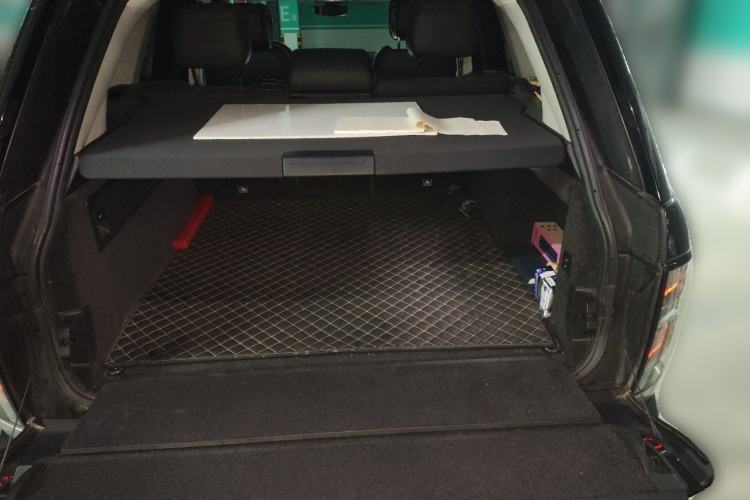 Used Land Rover Range 2021 3.0 L6 Grand Edition Trunk
