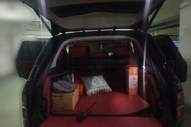 Used Land Rover Range 2021 3.0 L6 Century Extended Classic Edition Trunk