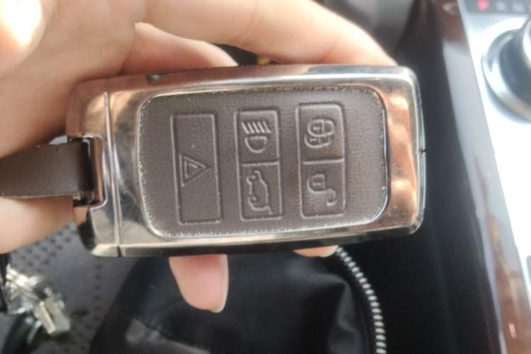 Used Land Rover Range 2021 3.0 L6 Grand Edition Vehicle Key