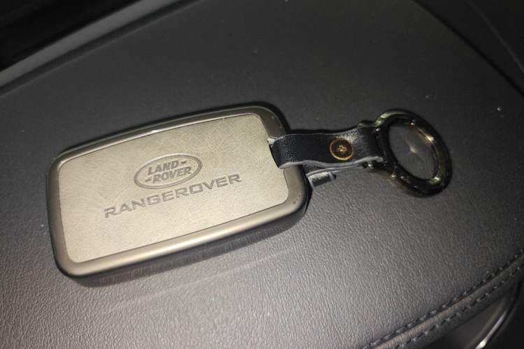 Used Land Rover Range 2021 3.0 L6 Century Extended Classic Edition Vehicle Key
