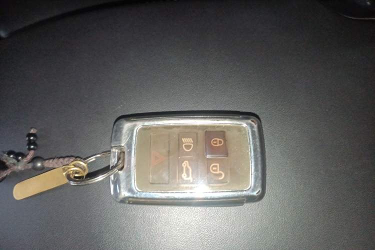 Used Land Rover Range 2021 3.0 L6 Centennial Edition Vehicle Key