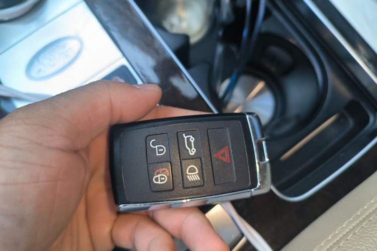 Used Land Rover Range 2021 3.0 L6 Grand Edition Vehicle Key