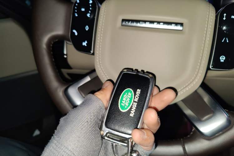 Used Land Rover Range 2021 3.0 L6 Centennial Edition Vehicle Key