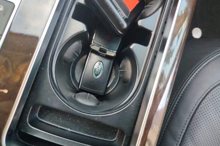 Used Land Rover Range 2021 3.0 L6 Century Extended Classic Edition Vehicle Key