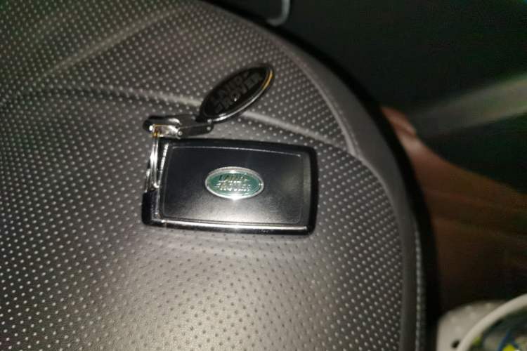 Used Land Rover Range 2021 3.0 L6 Century Extended Classic Edition Vehicle Key