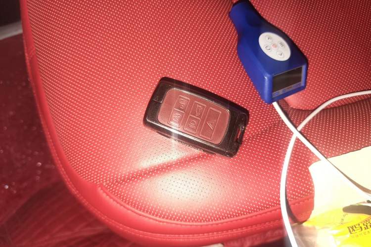 Used Land Rover Range 2021 3.0 L6 Century Extended Classic Edition Vehicle Key