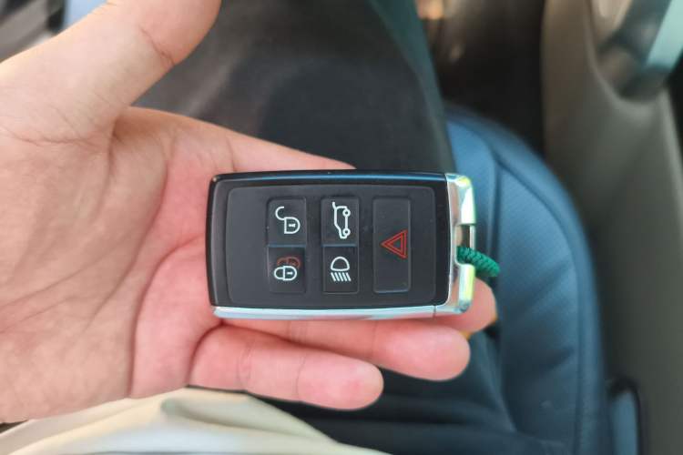 Used Land Rover Range 2021 3.0 L6 Centennial Edition Vehicle Key