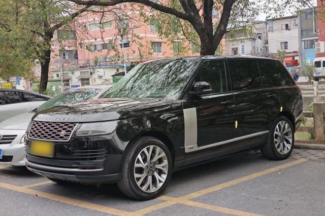 Used Land Rover Range 2021 3.0 L6 Century Extended Classic Edition