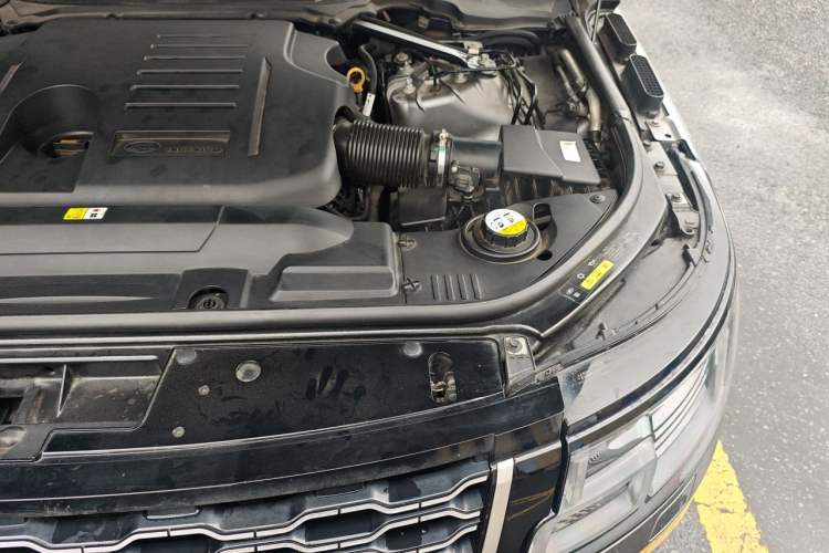 Used Land Rover Range 2021 3.0 L6 Century Extended Classic Edition Engine Bay Left