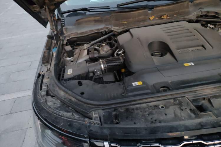Used Land Rover Range 2021 3.0 L6 Century Extended Classic Edition Engine Bay Right
