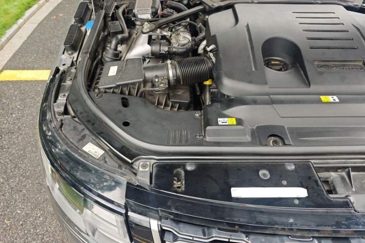 Used Land Rover Range 2021 3.0 L6 Century Extended Classic Edition Engine Bay Right