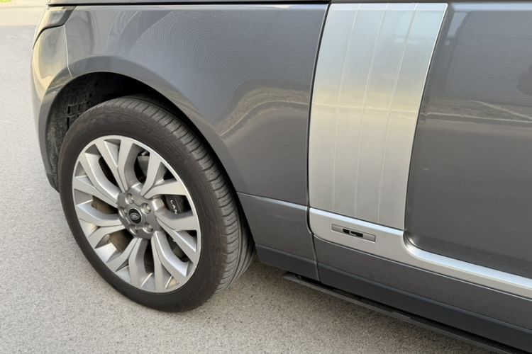 Used Land Rover Range 2021 3.0 L6 Century Extended Classic Edition Exterior 10