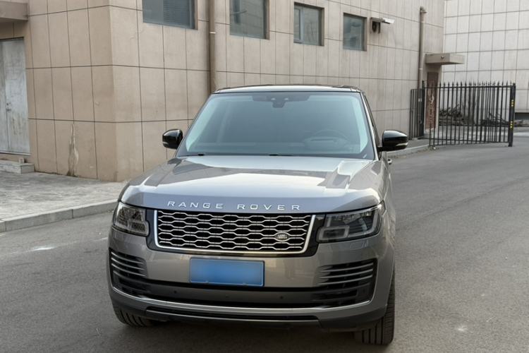 Used Land Rover Range 2021 3.0 L6 Century Extended Classic Edition Exterior 2
