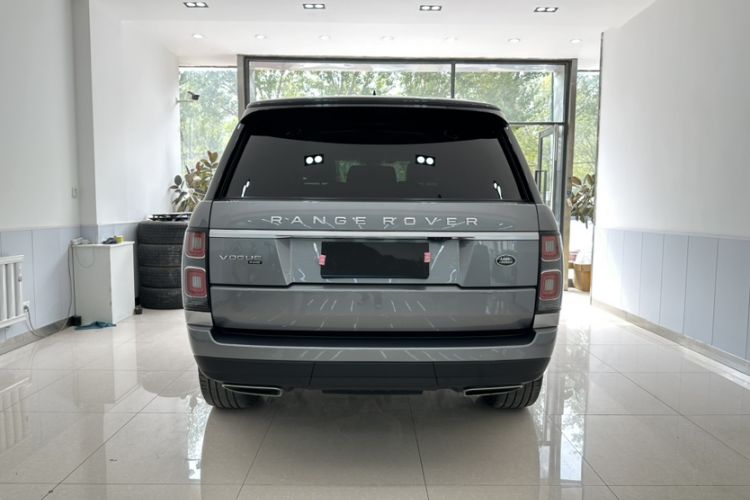 Used Land Rover Range 2021 3.0 L6 Century Extended Classic Edition Exterior 4