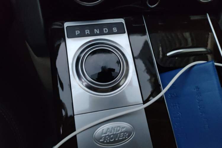 Used Land Rover Range 2021 3.0 L6 Century Extended Classic Edition Gear Lever