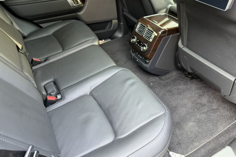 Used Land Rover Range 2021 3.0 L6 Century Extended Classic Edition Interior 9