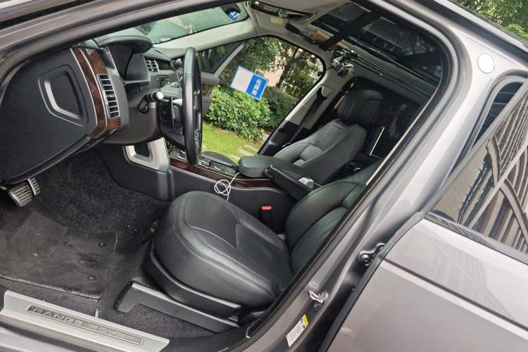 Used Land Rover Range 2021 3.0 L6 Century Extended Classic Edition Left Front Seat
