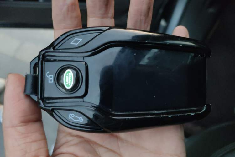 Used Land Rover Range 2021 3.0 L6 Century Extended Classic Edition Vehicle Key