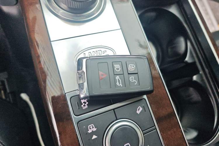 Used Land Rover Range 2021 3.0 L6 Century Extended Classic Edition Vehicle Key