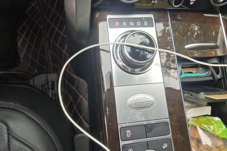 Used Land Rover Range 2021 3.0 L6 Century Extended Classic Edition Gear Lever