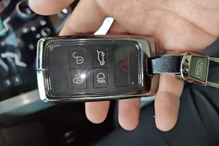 Used Land Rover Range 2021 3.0 L6 Centennial Edition Vehicle Key