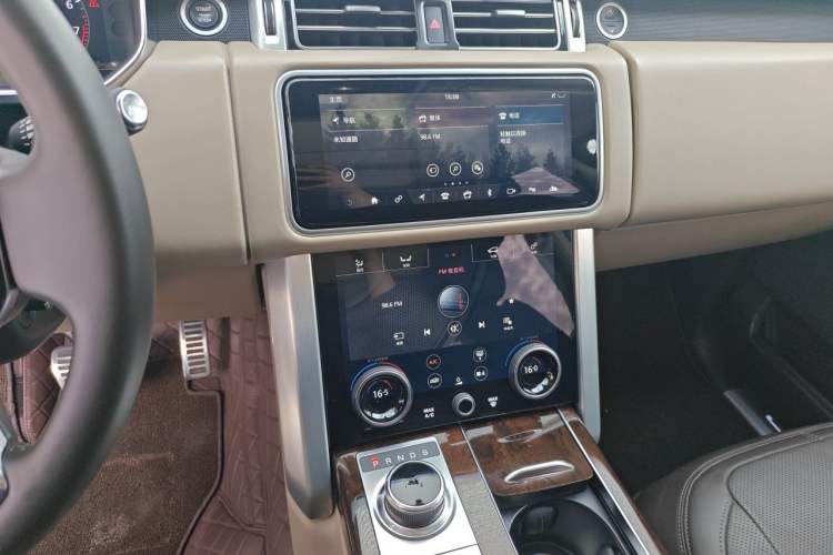 Used Land Rover Range 2021 3.0 L6 Century Extended Classic Edition Audio And AC Panel
