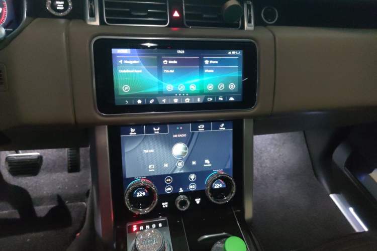 Used Land Rover Range 2021 3.0 L6 Century Extended Classic Edition Audio And AC Panel